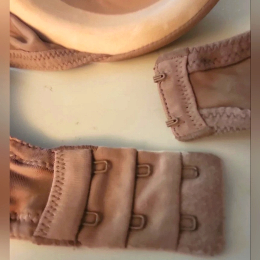BOGO 50%OFF Warners Beige, Skin Tone, Push Up Bra, Adjustable Straps 34B - Picture 7 of 7
